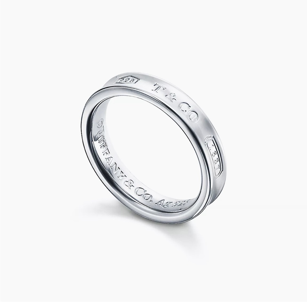 TIFFANY & CO 1837 RING IN BLACK - NARROW SIZE 5.5